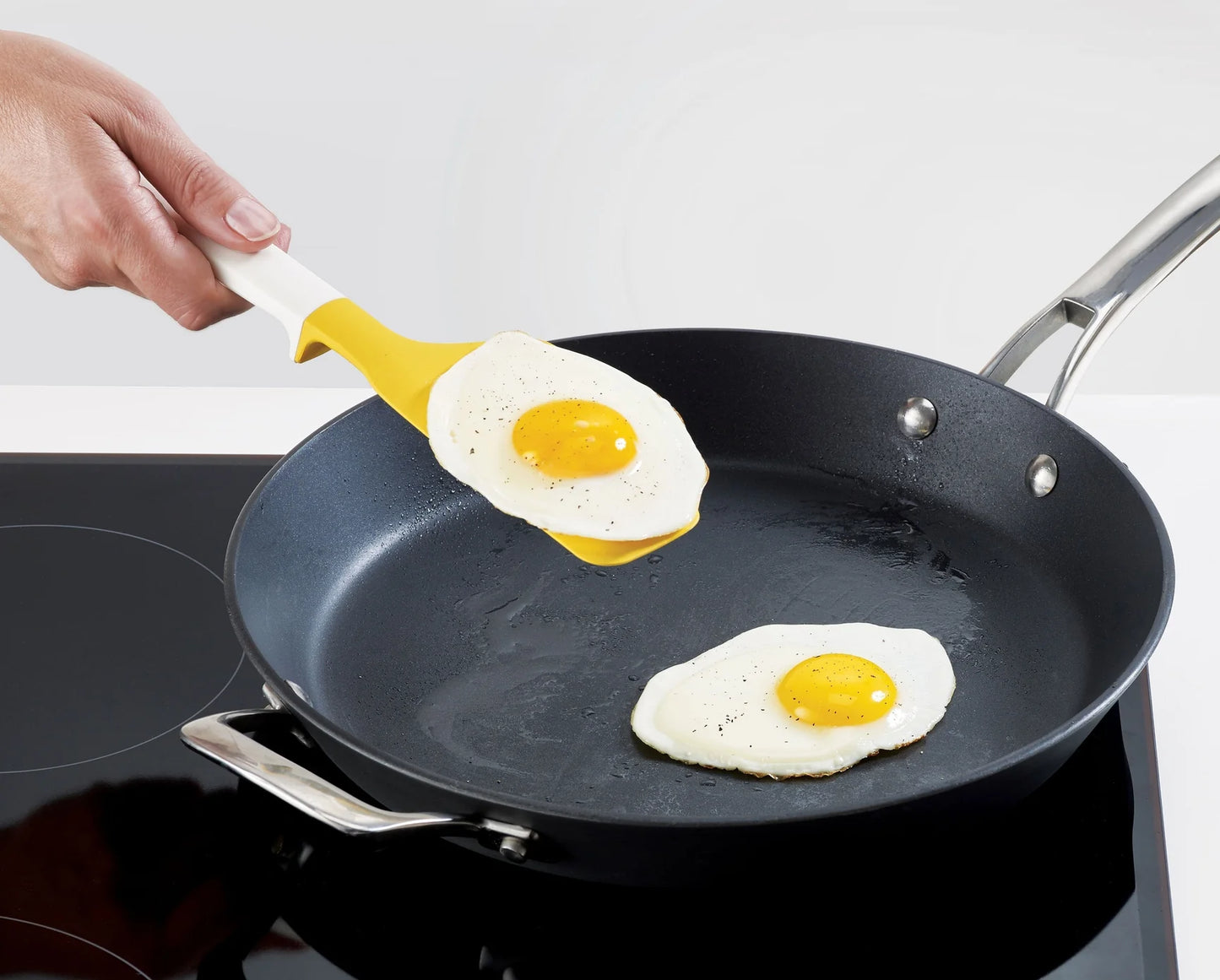 joseph joseph elevate™ egg spatula